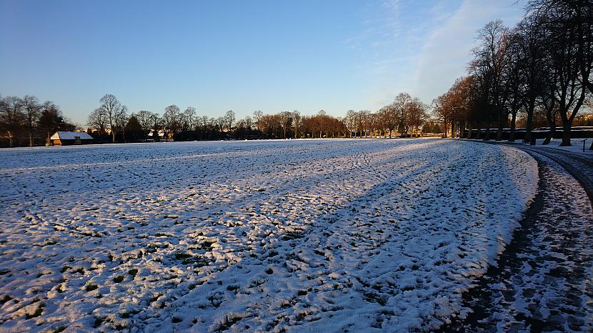 zeme bij pārklāta ar sniegu Autors: bobijs Ziema Anglijā