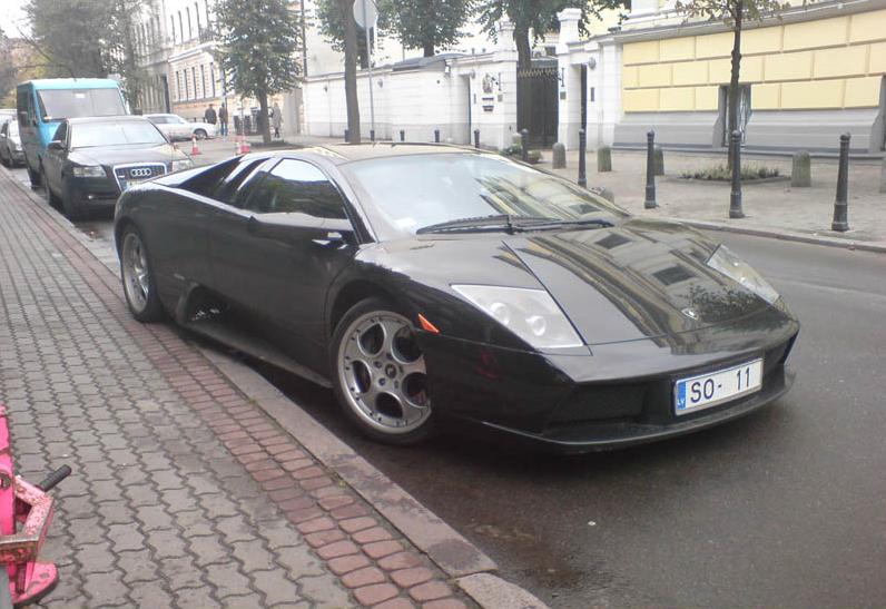 Lamborghini Murcieacutelago... Autors: LGPZLV Kādas dārgas mašīnas uz Latvijas ceļiem bija PIRMS 10 GADIEM!