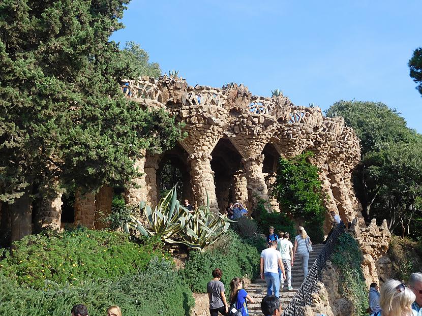  Autors: turistsr@speles Gaudi parks un ceļš uz to, Barselona, Spānija