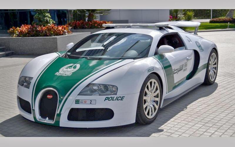 Bugatti Veyron DubaijaŅemot... Autors: Charged 40 Interesantākie policijas auto pasaulē.