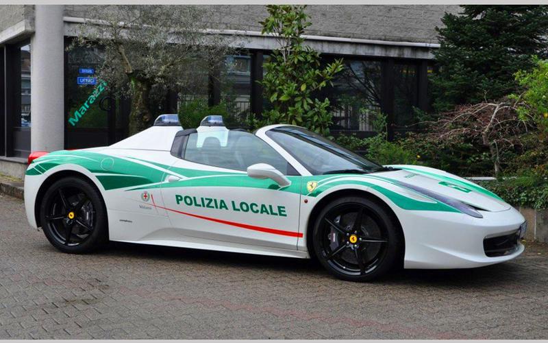 Ferrari 458 ItālijaKad aiz... Autors: Charged 40 Interesantākie policijas auto pasaulē.