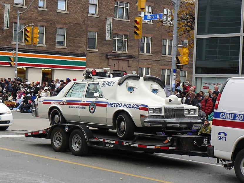 Toronto Kanādas lielākajā... Autors: Bauskas Motormuzejs Neparasti policijas pārvietošanās līdzekļi pasaulē!