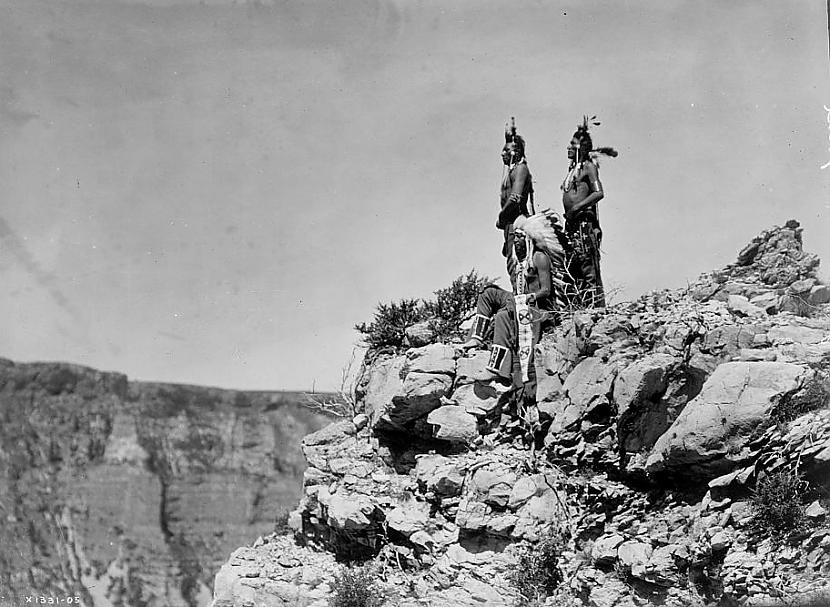 Gaidot signālu 1905 g Autors: Lestets Reti attēli par gandrīz aizmirsto Amerikas indiāņu vēsturi