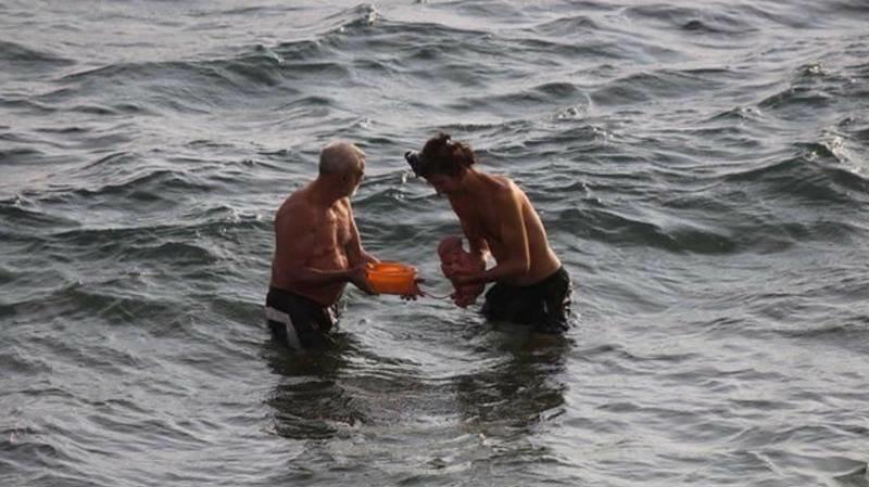 Foto facebookcomNo sākuma... Autors: matilde Krieviete pārsteidza ēģiptiešus, laižot pasaulē bērnu Sarkanajā jūrā