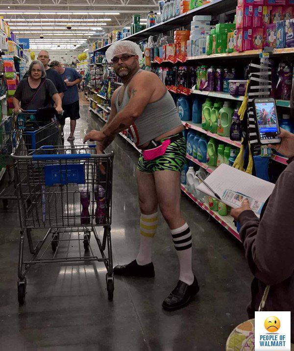  Autors: Fosilija Iesim uz Walmart iepirkties!