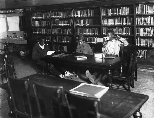 Stereoskopisko slaidu... Autors: Lestets Sinsinati publiskā bibliotēka pirms tās demolācijas 1955. g.