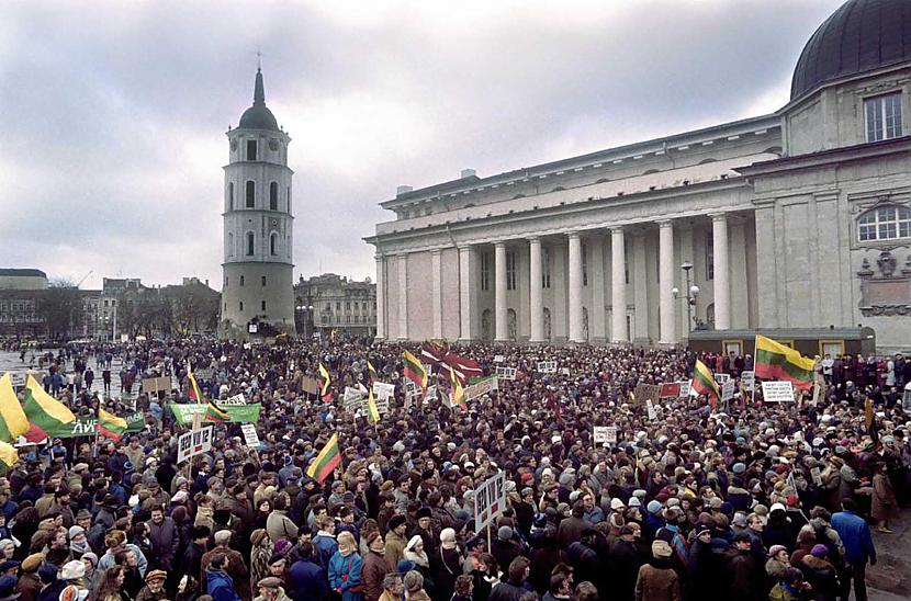 Demonstrācija Viļņānbsp... Autors: Lestets PSRS sabrukums vēl neredzētās bildēs