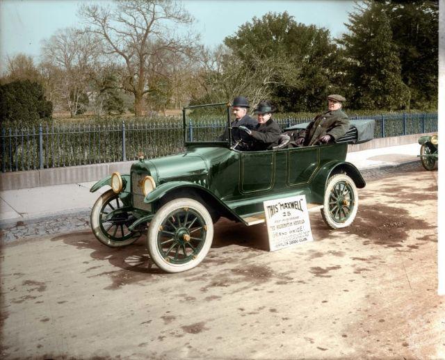 Biznesmens ar agrīno Maxwell... Autors: Lestets Pirmo automobīļu un motociklu krāsotās fotogrāfijas no 20. gs. sākuma