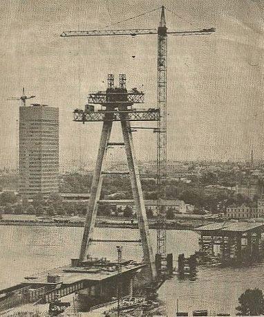 1980 gads Vanšu tilts sāk... Autors: ĶerCiet Bildes no Vanšu tilta celtniecības 1977/81. gadā