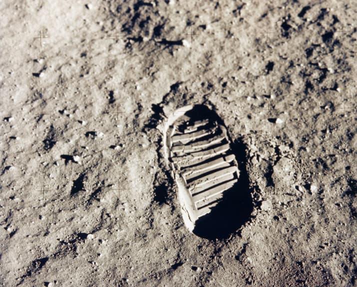 Scaronis pēdas nospiedums... Autors: Lestets NASA agrīnās dienas retā fotogrāfiju kolekcijā