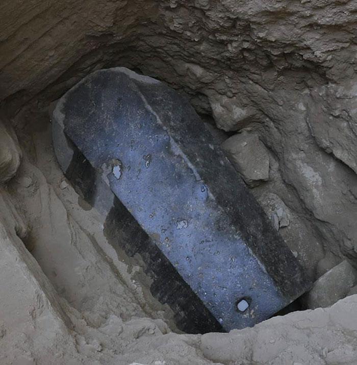 Ēģiptē ir atklāts milzīgs... Autors: Timofejs Ēģiptē atrod 2000 gadus vecu sarkofāgu