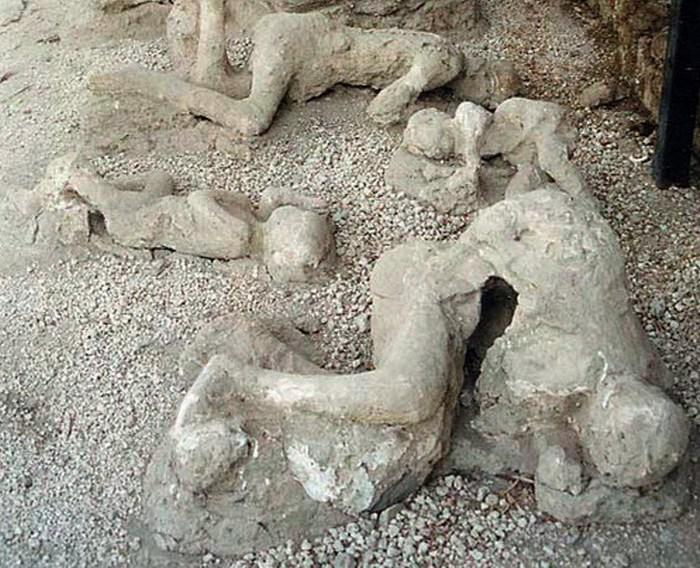 Aptuvenais cietušo skaits ir... Autors: ĶerCiet 8 interesanti fakti par seno pilsētu Pompeju