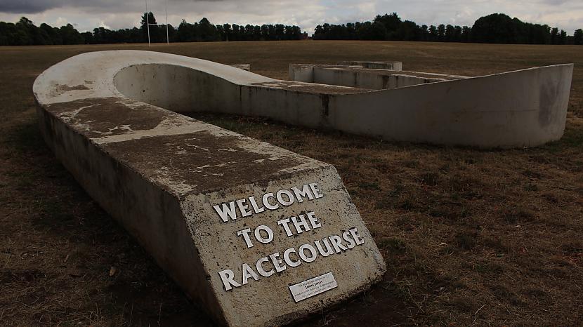  Autors: rolands 2 Bildes - The Racecourse Park (pēc 20 dienu karstuma)