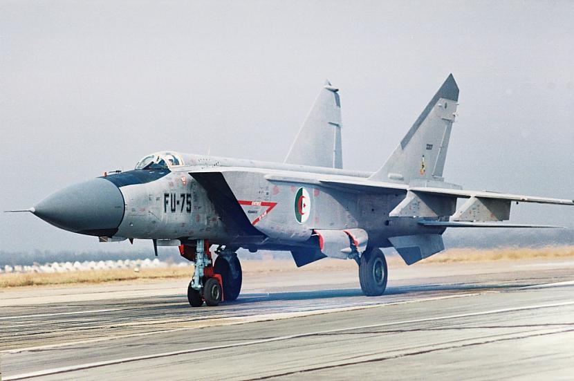 Bildē redzams MiG25 arī Jūs... Autors: eduards1537 F-35 vietā Izraēla izvēlas F-15S