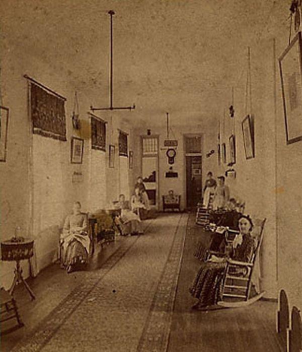 Psihiatriskā slimnīca Kalamazo... Autors: Lestets Dažādu laiku psihiatrisko slimnīcu fotogrāfijas