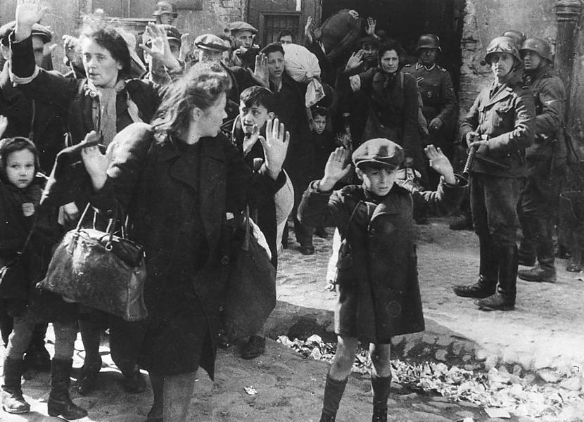 Scaronajā attēlā redzanmskā... Autors: Altenzo Holokausts bildēs