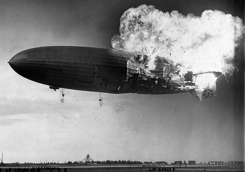 Par scaronīm bildēm es brīnos... Autors: Altenzo Hindenburgas katastrofa bildēs.