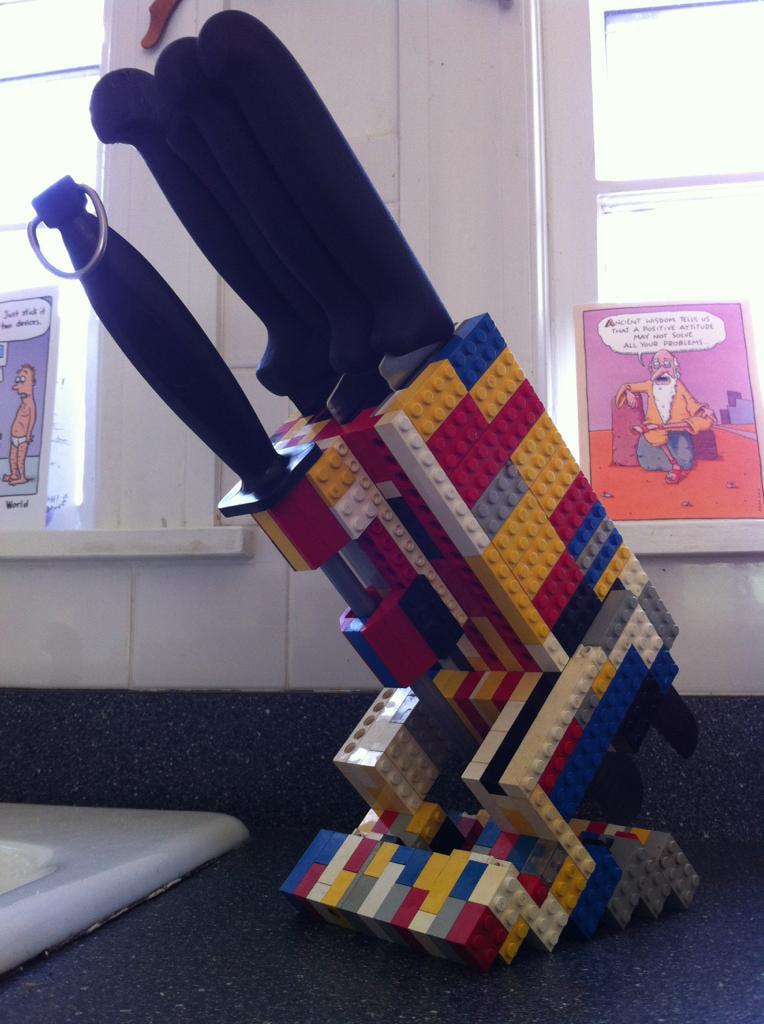 Šadu nažu turētāju es... Autors: Bitchere Lego pielietojums