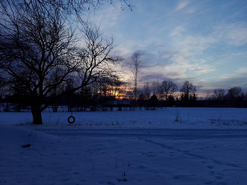 Brrr aukstas dienas bet... Autors: Latvian Revenger Pirmā Sniega atvērtais raksts