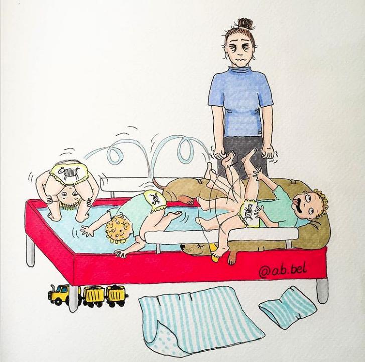 laquoLaiks iet gulētraquo... Autors: matilde 13 mīlīgi zīmējumi, kas atklāj patieso vecāku ikdienu ar mazu bērnu