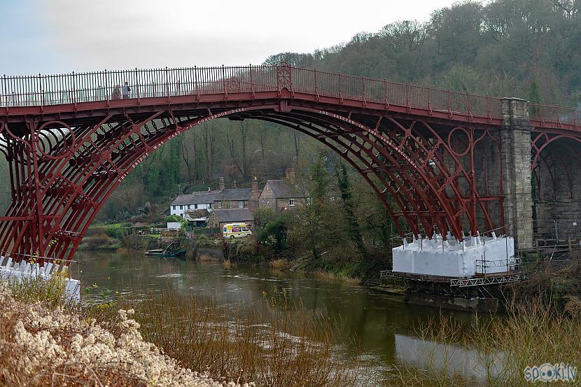 Tiltu patlaban atjauno vienā... Autors: Alex Vikingo Ironbridge