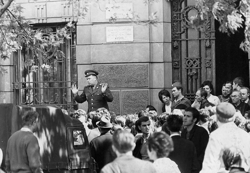 Pēc Koscaronices... Autors: Lestets Kā PSRS ieradās, lai sagrautu 1968. g. Prāgas pavasari