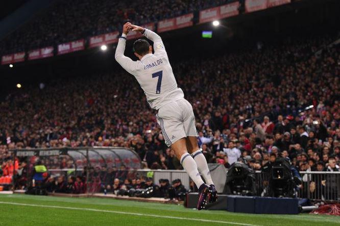 Jā tu to zini Joņojis uz labo... Autors: MiaSanMia Ko nozīmē Krištiānu Ronaldo vārtu svinības?