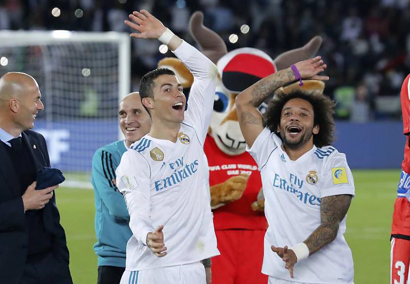 To papildinot Marka spāņu... Autors: MiaSanMia Ko nozīmē Krištiānu Ronaldo vārtu svinības?