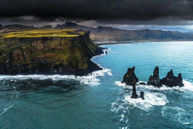 Islandes dienvidu piekraste Autors: zeminem 20 labākās dronu fotogrāfijas no 2018. gada. Iespaidīgi kadri!