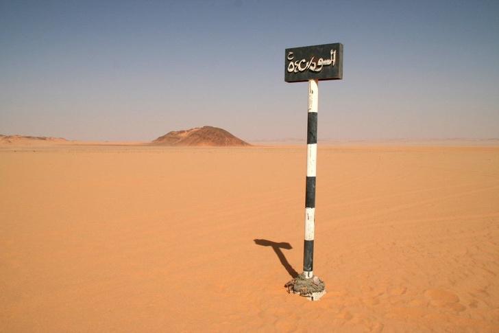 Ēģipte  Sudāna Autors: matilde 20+ vietas uz Zemes, kur pāris sekunžu laikā var ieraudzīt vairākas valstis
