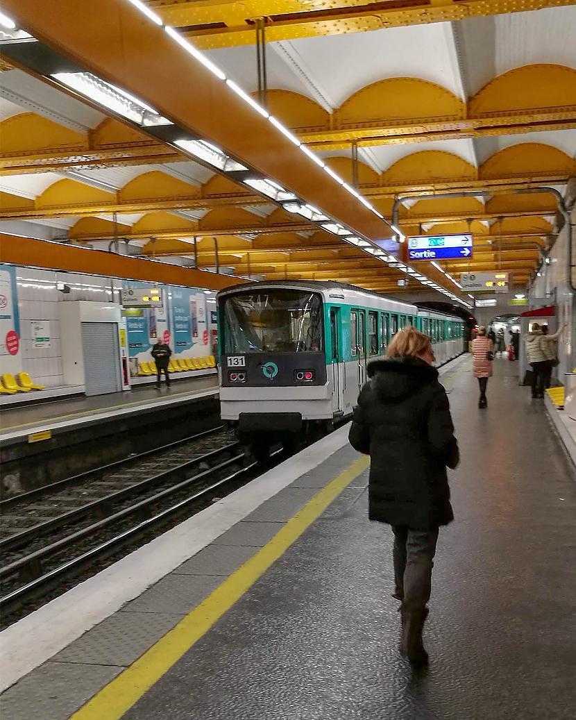 Metro sistēma gana... Autors: Fosilija Ceļojums uz Parīzi 2. sērija