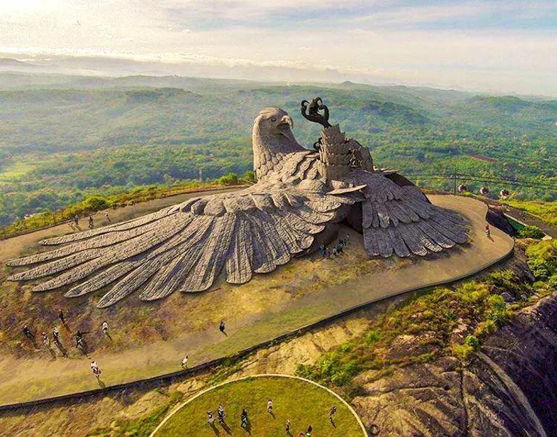 Lielākā putna statuja Indijā... Autors: Lestets 13 fotogrāfijas, kuras ir vērts apskatīt kafijas pauzē