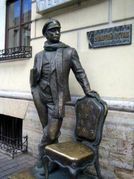 Piemineklis Sergejam Jurskovam... Autors: Latvian Revenger Mazliet nostalģijas - slavenu PSRS laika tēlu pieminekļi