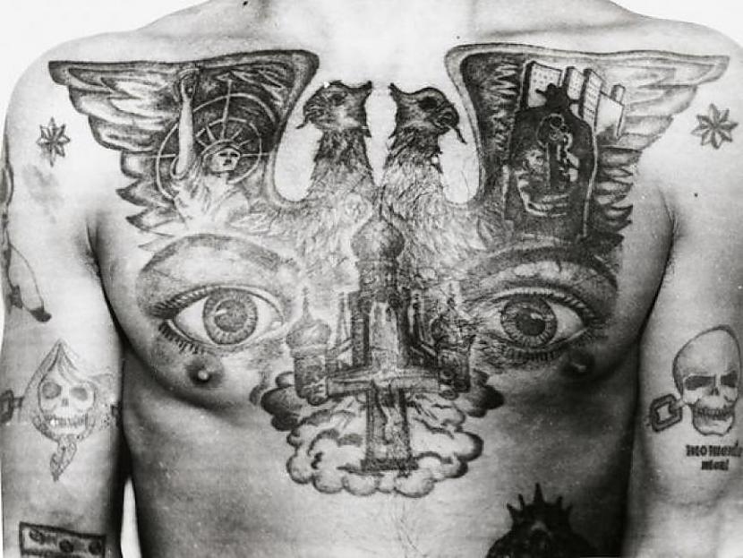 Acis uz krūtīmMeklēju kuces Autors: Lestets Cietumnieku tetovējumu nozīmes