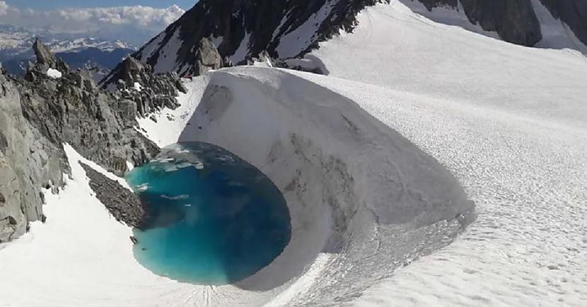 nbspKā B Mestre izteicās... Autors: Lestets Globālā sasilšana? Alpos 3400 m augstumā ir izveidojies ezers