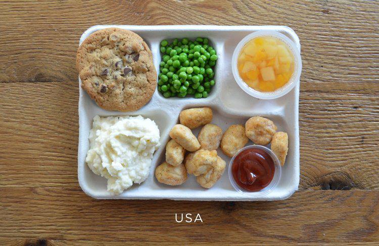 ASVnbspskolas ēdiens Autors: Fosilija Ko ēd skolēni katras valsts skolā!