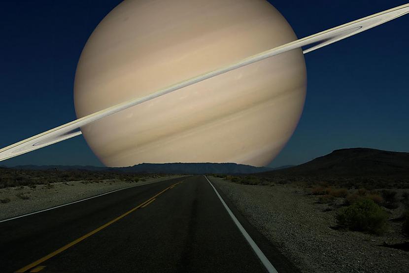 Saturns  scaronī planēta ir 35... Autors: matilde Kā izskatītos debesis, ja Mēness vietā būtu citas planētas