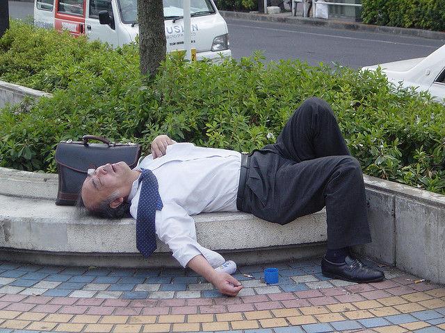  Autors: Fosilija Iereibuši japāņu uzņēmēji, kuri atlūzuši sabiedriskās vietās 🥂 (20 attēli)