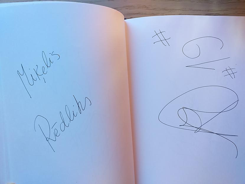 Miķelis Rēdlihs Autors: Stone Seni Latvijas hokeja izlases spēlētāju paraksti