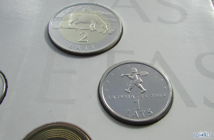 2004 gada monētu komplektā... Autors: pyrathe Mana kolekcija: Latvijas Bankas monētu komplekti
