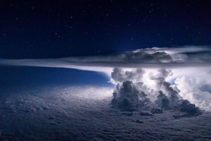 Tā izskatās negaiss kaut kur... Autors: Lestets 25 spēcīgas fotogrāfijas, kurām nevajadzēja fotošopa palīdzību