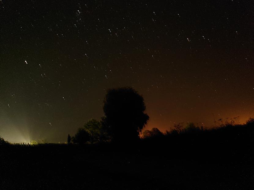  Autors: marciskt pusnakts debesu foto