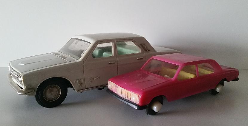 Vēl divas Volgas  skaistule un... Autors: pyrathe Atmiņas par bērnību: PSRS laiku rotaļu mašīnītes
