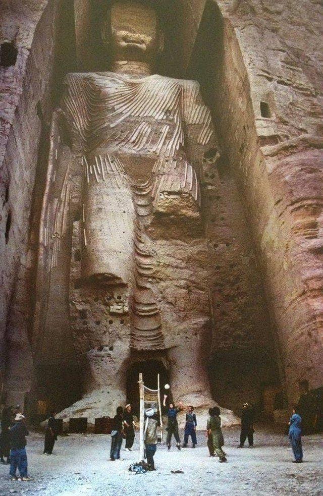 Budas statuja Afganistānā līdz... Autors: Zibenzellis69 Vēsturisko fotogrāfiju vinegrets