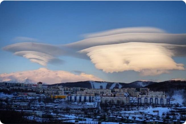Mākoņi PetropavlovskāKamčatskā Autors: Zibenzellis69 14 fotoattēli, kas parāda, ko var sagaidīt no laika apstākļiem Krievijā