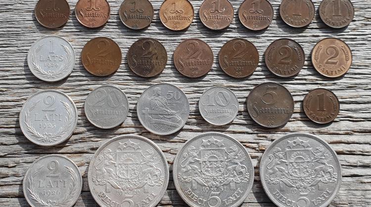 Visas 1. Latvijas Republikas monētas