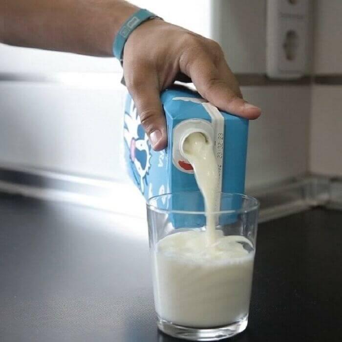 Kā ieliet pienu lai... Autors: The Diāna 20 pārsteidzošas «apslēptās» lietu funkcijas