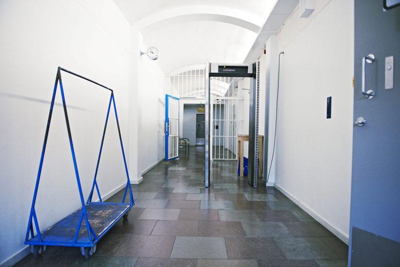 Cietuma koridori pie virtuves... Autors: Zibenzellis69 Kāds puisis atsūtījis vairākas fotogrāfijas par  ikdienas dzīvi Somijas cietumos