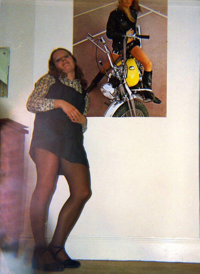  Autors: Zibenzellis69 Apvienotās Karalistes jaunieši mājas ballītēs 1970. Gadu sākumā