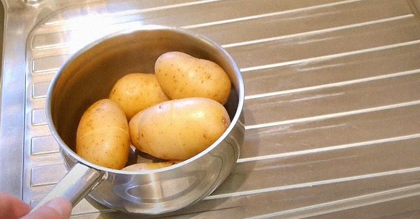 Ko tālāk Kad kartupelis... Autors: matilde Mācies, kā ātri un bez čakara notīrīt kartupeli, kas vārīts ar visu mizu